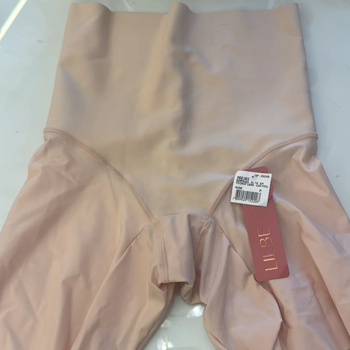 Bermuda modeladora compressiva — foto 3 de 3